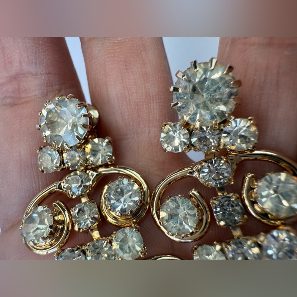 Sarah Coventry rhinestone dangle earrings - Picture 3 of 8